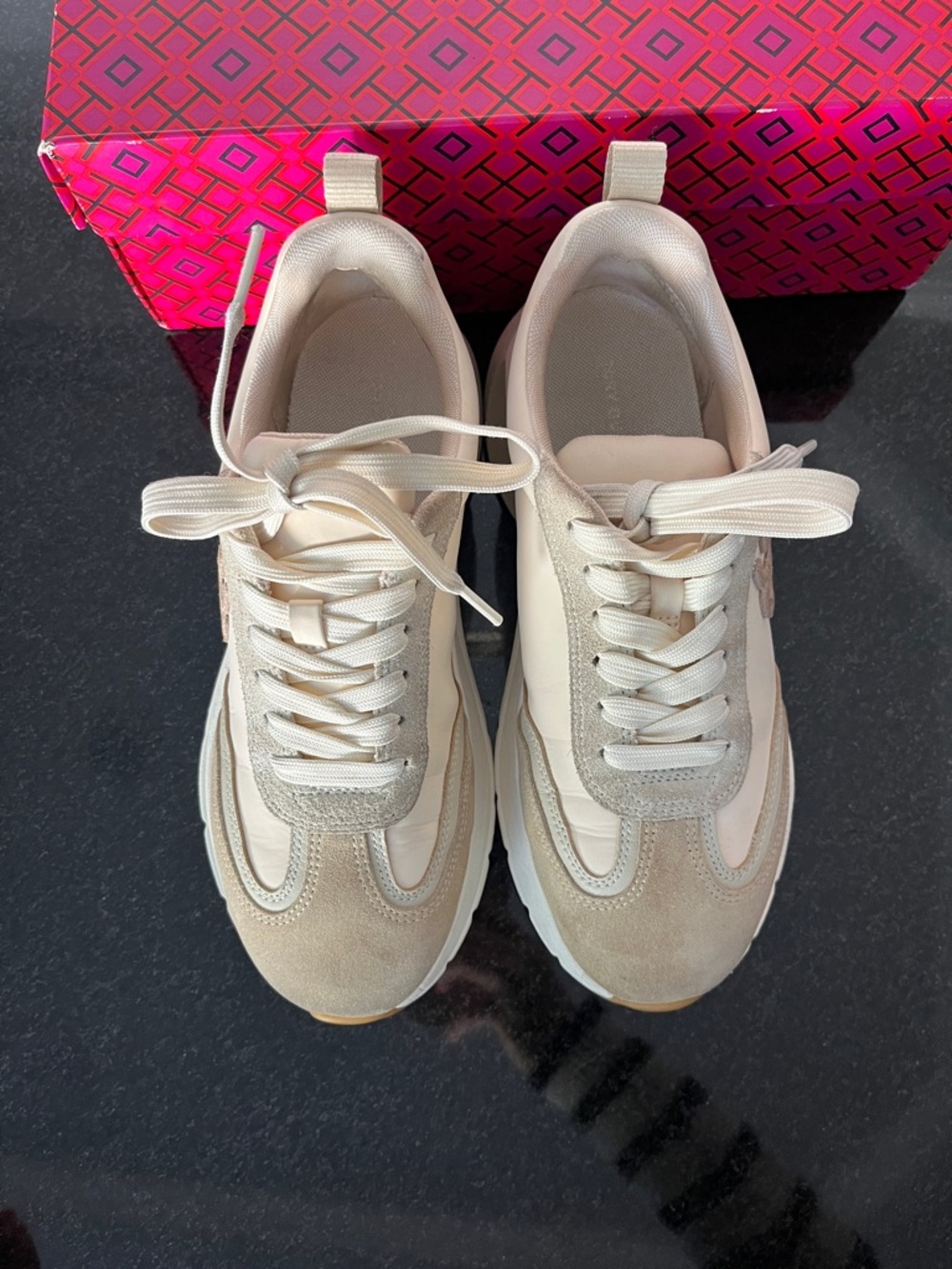 Tory Burch French Pearl  Good Luck Sneakers Sz-7 - Picture 9 of 11